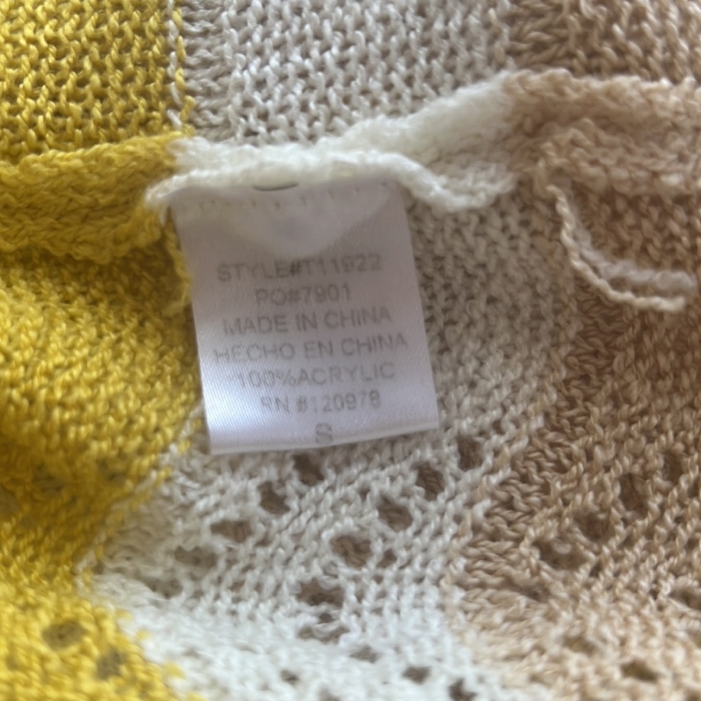 ENTRO Crochet multi colored sweater size small oversized fit - Picture 8 of 9
